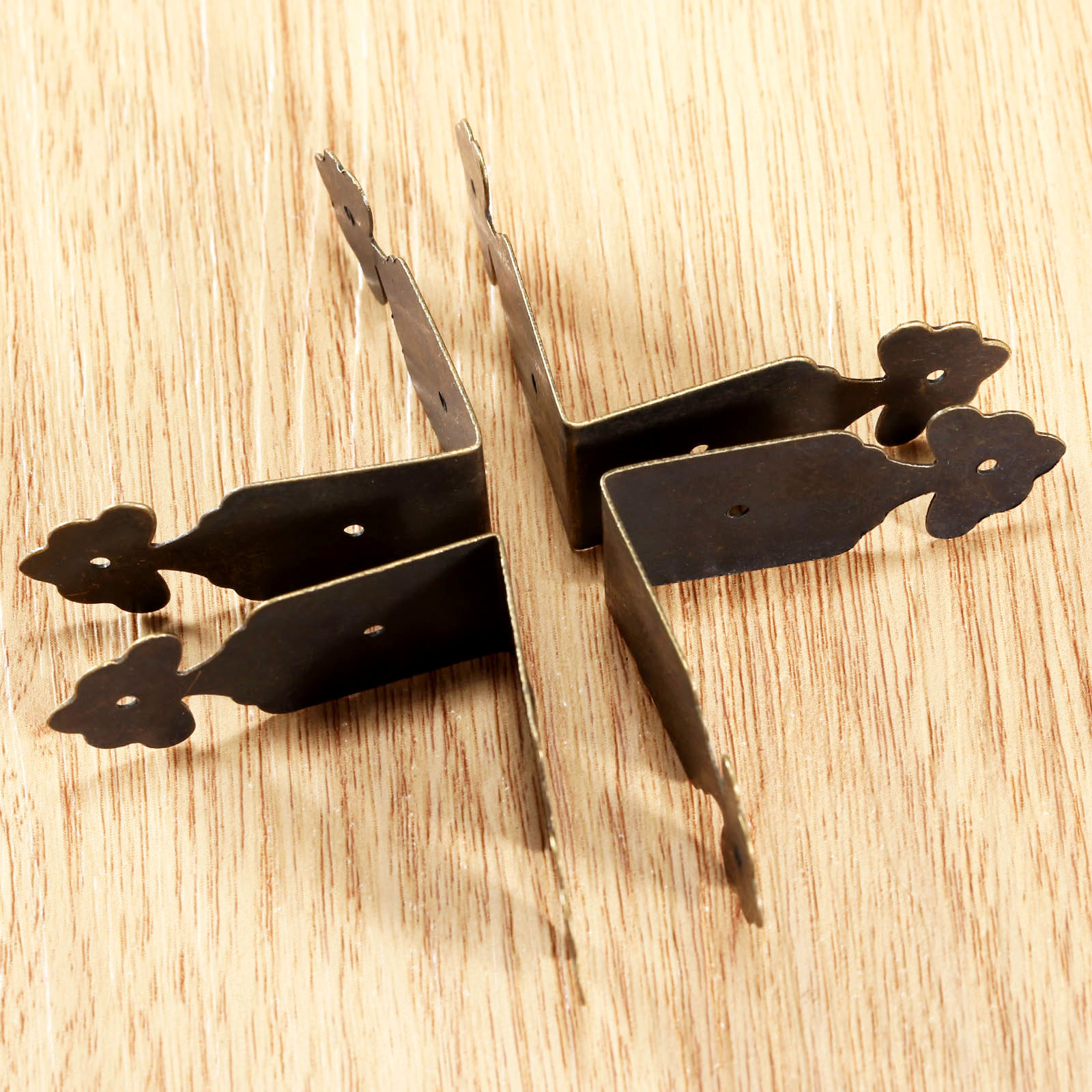 Protecteurs d'angle décoratifs - Furniture Hardware Nails avis et prix